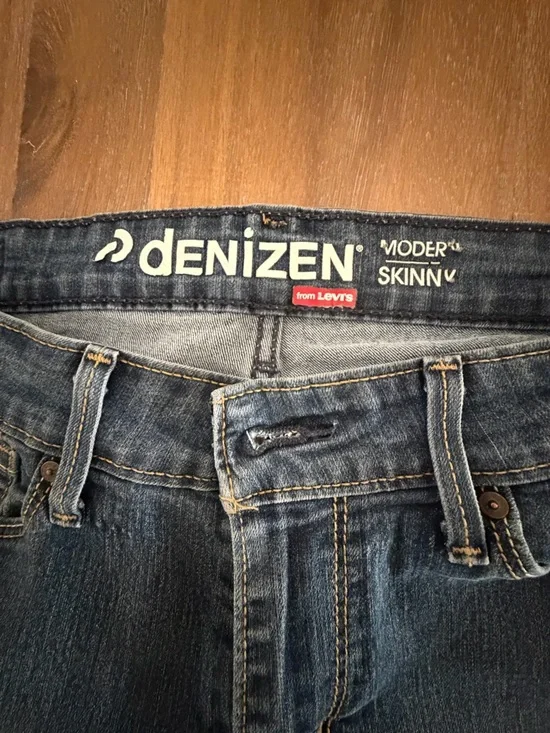 Denizen from Levi's Medium Blue Modern Skinny Jeans - Picture 2 of 4